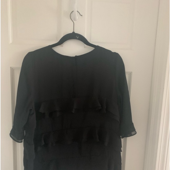 Who What Wear Black Ruffled Crew Neck Blouse - Picture 2 of 2